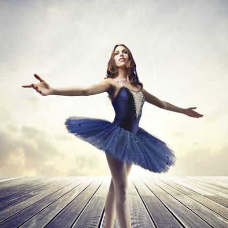 dançarino, mulher, menina, dança, palco, nuvens Bowie15 - Dreamstime
