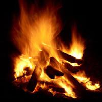 Pixwords Com a imagem fogo, madeira, queimadura, escuro Hong Chan - Dreamstime