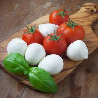 comida, tomate, verde, legumes, queijo, branco Unknown1861 - Dreamstime