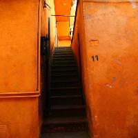 escadas, vermelho, escuro, ruela Zeno Ovidiu Mihoc - Dreamstime