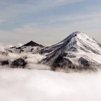 Pixwords Com a imagem montanha, neve, nevoeiro, granizo Vronska - Dreamstime
